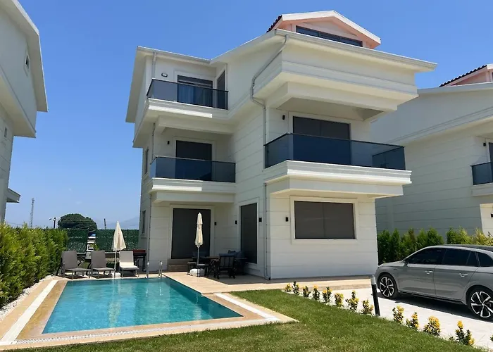 Villa Serentha 2 *